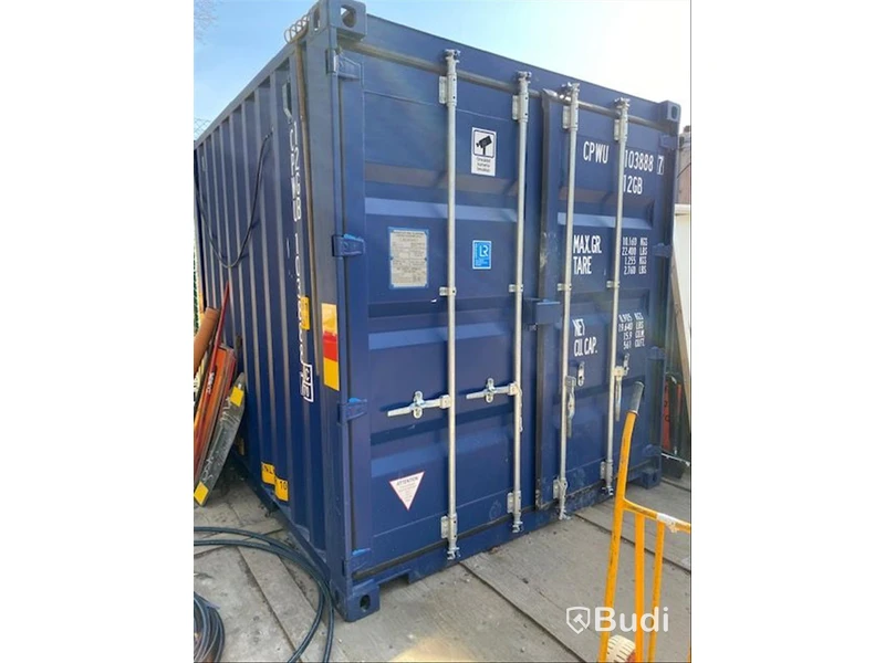 Container 10-fot, isolerad med el indraget.