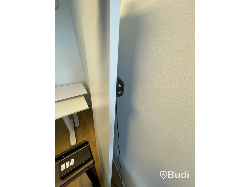 Elektriskt höj och sänkbart skrivbord med demonterad skiva 160x60 OMSTARTAD, Saknar sladd för styrning