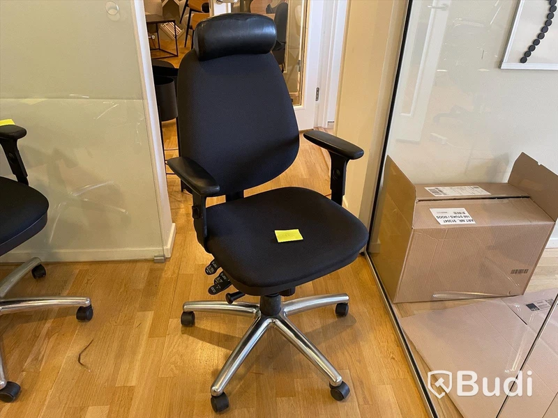 Skrivbordsstol med Nack och armstöd, REKO Arbetsstol officeline