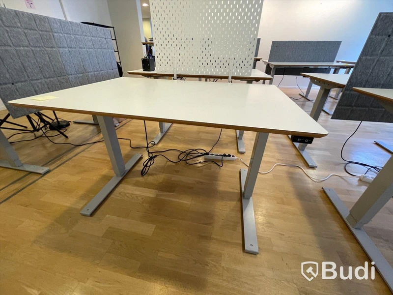 Elektriskt höj och sänkbart skrivbord 120x80 utan skärmvägg