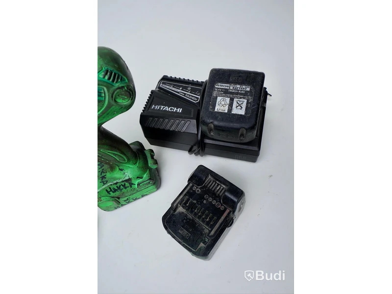 Hitachi borrmaskin