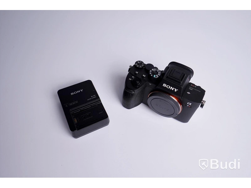 Sony A7RIV kamerahus ink orginalkartong och laddare och batteri