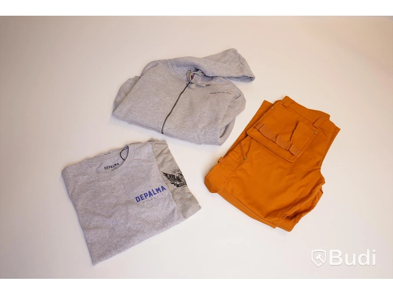 Arbetsbyxa strl 36, hoodie strl XXL, 2 t-shirts strl M