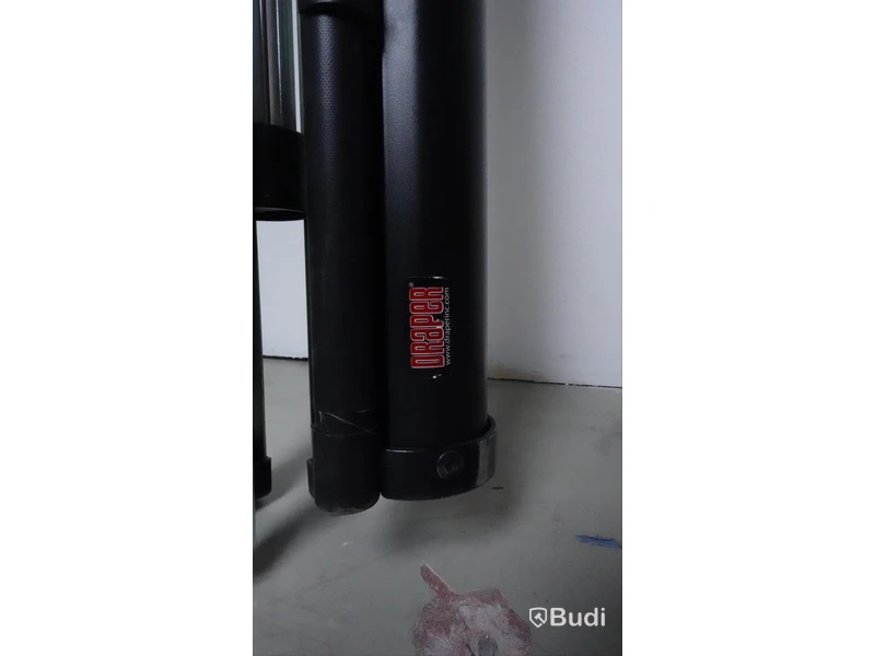 Projektorduk med stativ 152X152