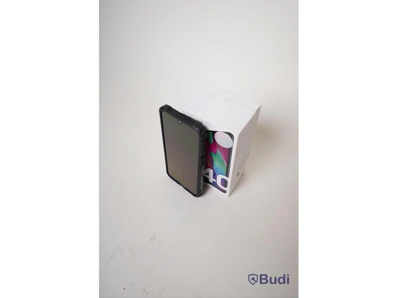 Samsung Galaxy A40 svart med stöttåligt skal