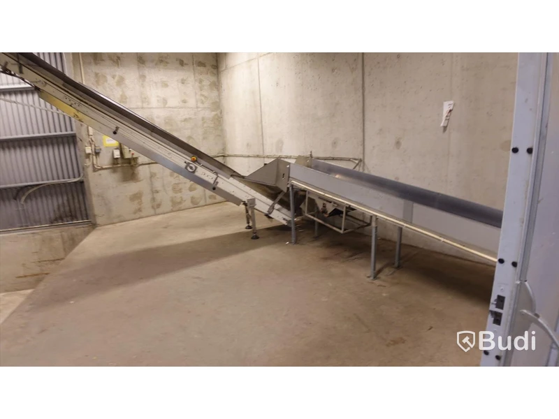 Transportband totalt ca 11 meter med ilastningsficka