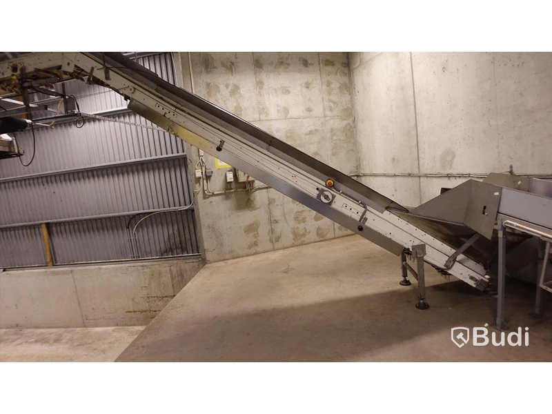 Transportband totalt ca 11 meter med ilastningsficka