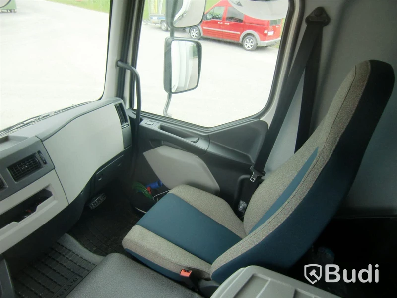 Lastbil Volvo FL 210 Skåpbil | Värme i skåp | Euro6 | Välutrustad