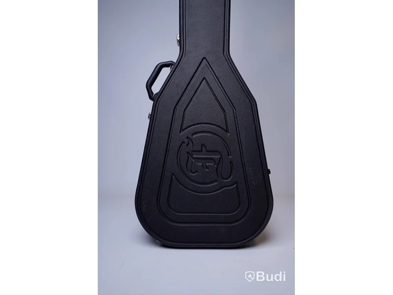 Gitarr / Furch Green DC-SR med preamp ink case