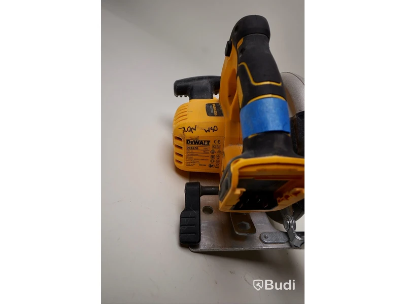 Cirkelsåg DeWALT DCS570NT med batteri och laddare