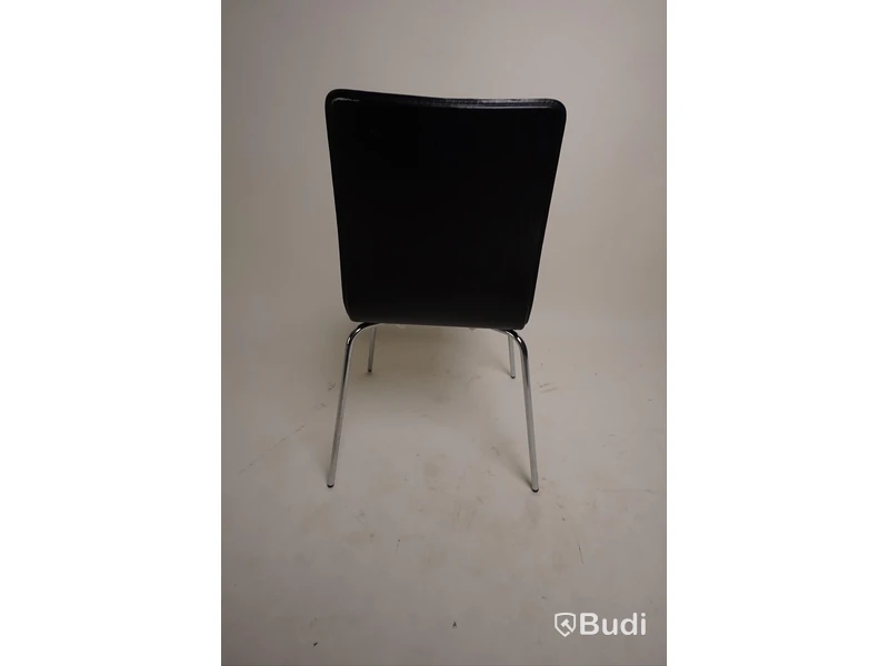 4 st matstolar i lädermaterial