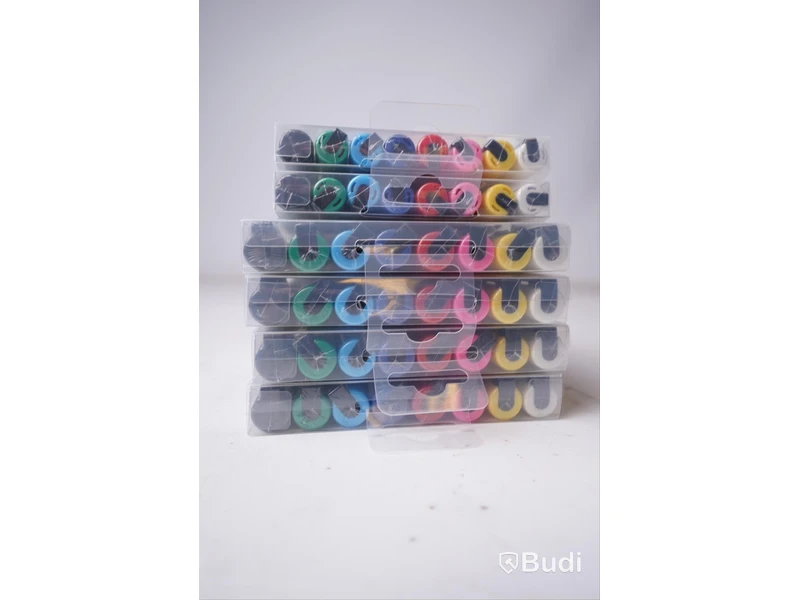 6 paket Posca paint markers PC3M standardfärger. Ord pris ca 3000 SEK
