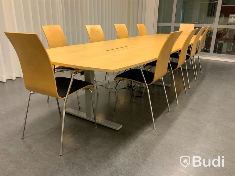 Konferensbord samt 10st stolar