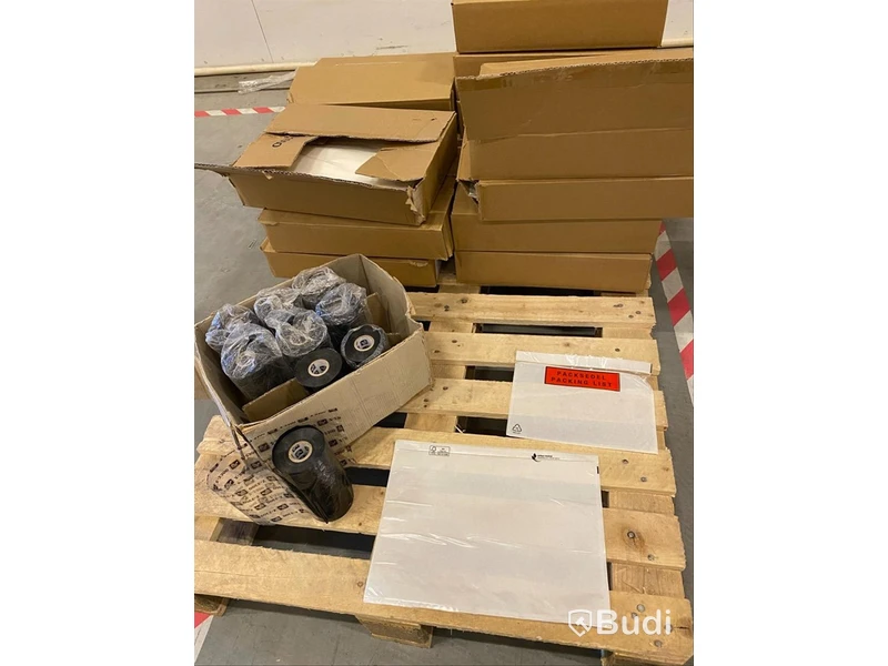 Packsedlar i formaten C5 samt C4 + 9 st rullar av inslagningsplast i svart ca 115 mm