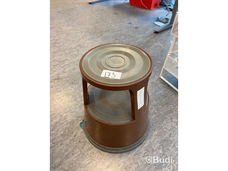 Lagerpall på hjul