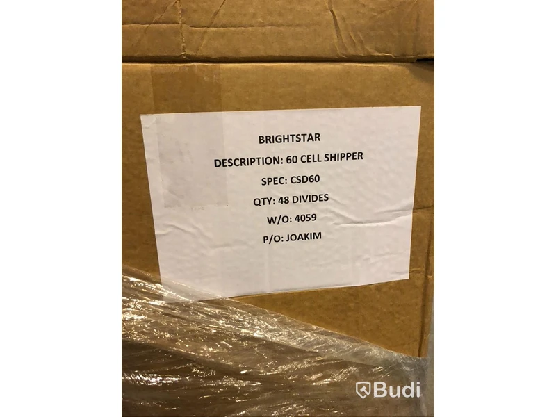 5 lådor med “60 cell shipper” i papp