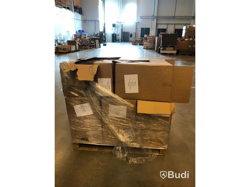 5 lådor med “60 cell shipper” i papp