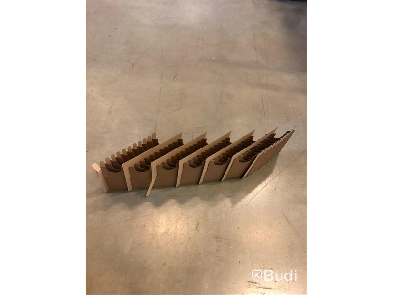 5 lådor med “60 cell shipper” i papp