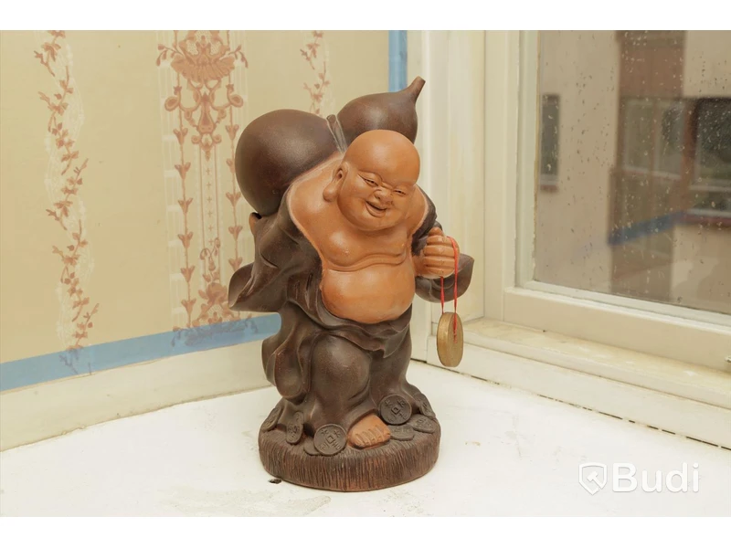 Buddhafigur i trä