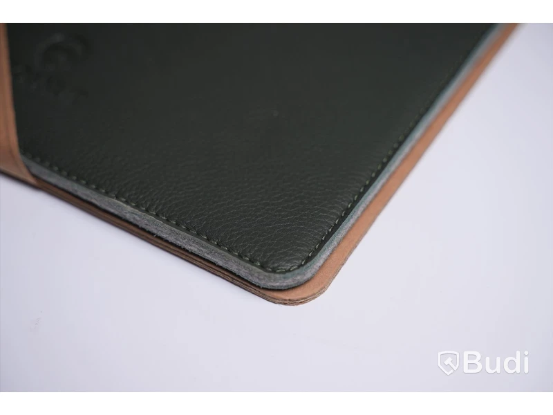 Läderfodral för MACBOOK PRO / WOOLNUT / 16-INCH