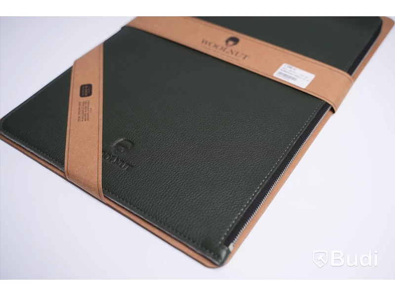 Läderfodral för MACBOOK PRO / WOOLNUT / 16-INCH