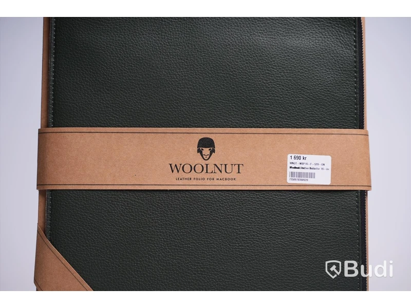 Läderfodral för MACBOOK PRO / WOOLNUT / 16-INCH