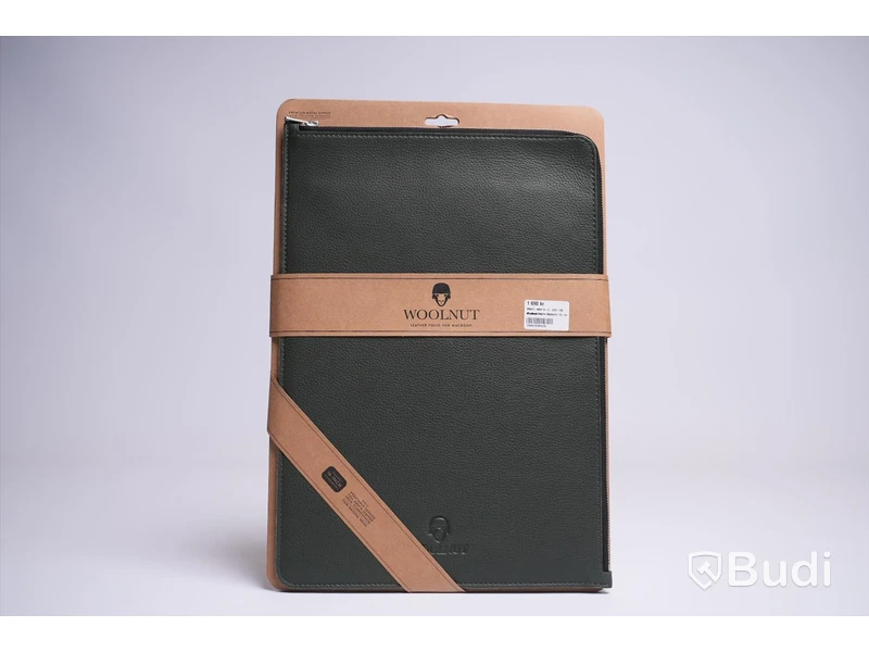 Läderfodral för MACBOOK PRO / WOOLNUT / 16-INCH