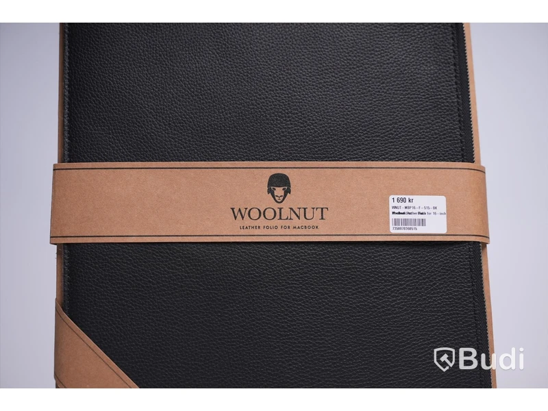 Läderfodral för MACBOOK PRO / WOOLNUT / 16-INCH