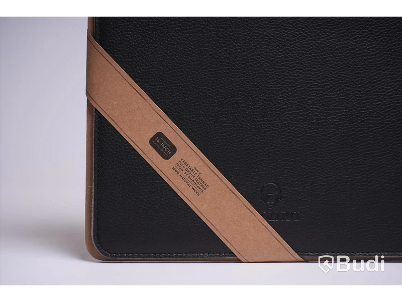Läderfodral för MACBOOK PRO / WOOLNUT / 16-INCH