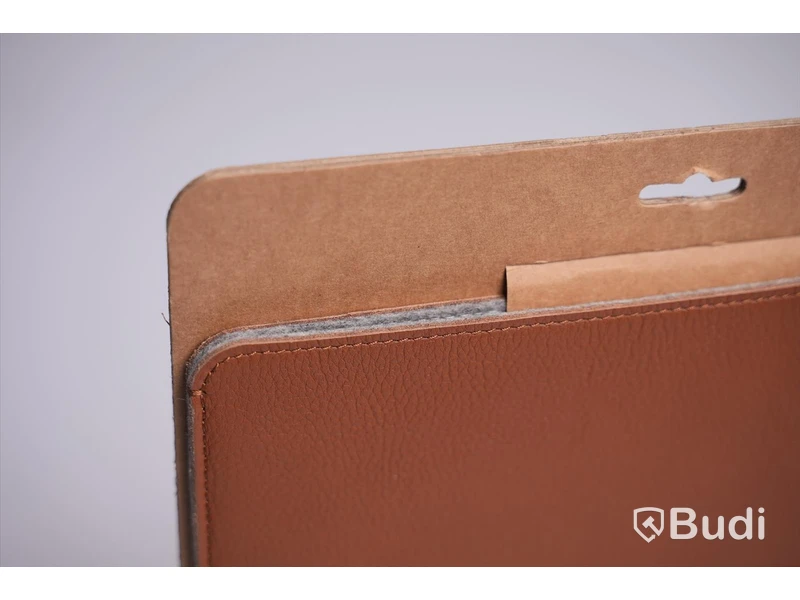 Läderfodral för MACBOOK PRO / WOOLNUT / 16-INCH