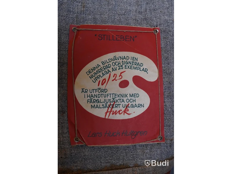 Handtuftad matta med ullgarn från designern Lars Huck Hultgren