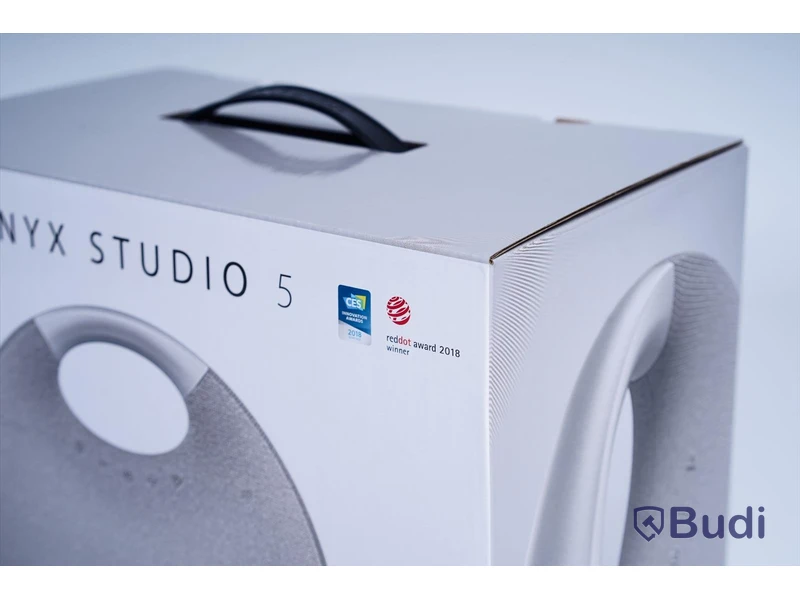 Harman/Kardon Onyx Studio 5, trådlös portabel högtalare.