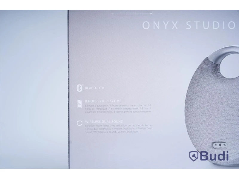 Harman/Kardon Onyx Studio 5, trådlös portabel högtalare.