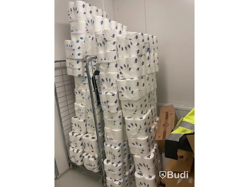 36 balar toalettpapper, 20 rullar per bal