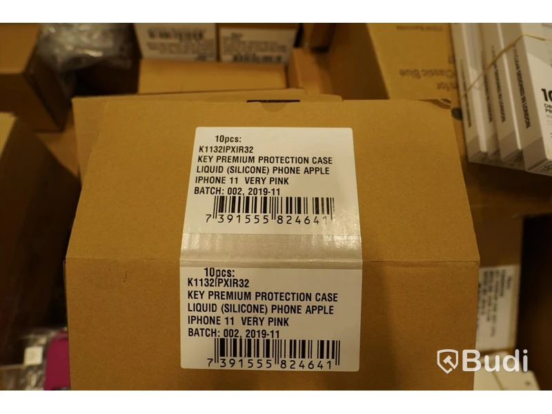 Pall med blandade mobilskal till bl.a Iphone 11, Iphone XS MAX, Xiaomi MI 9 Lite