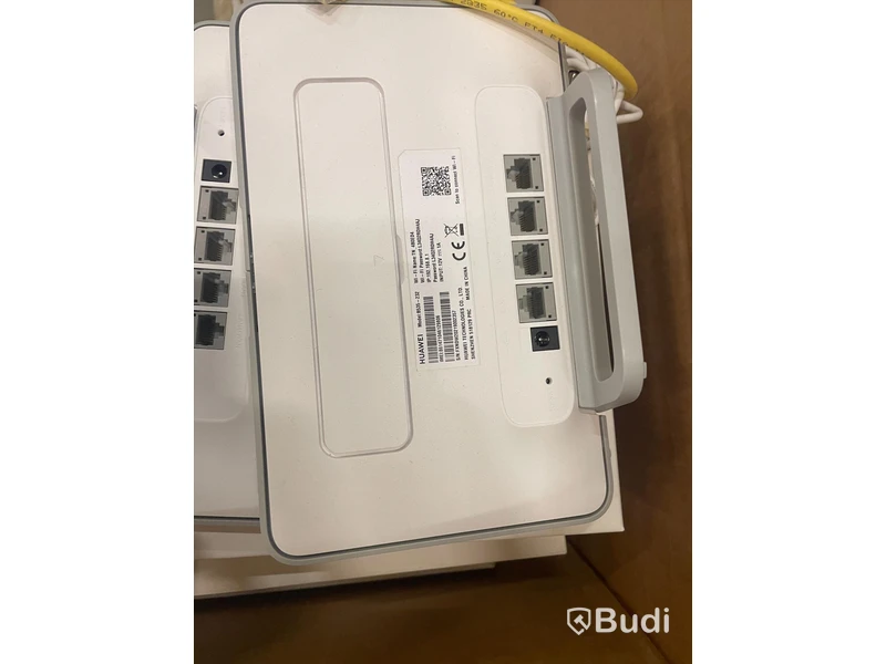 Pall med 4G-modem från Huawei, okänt skick. Modeller B525 och B535, Brutna förpackningar