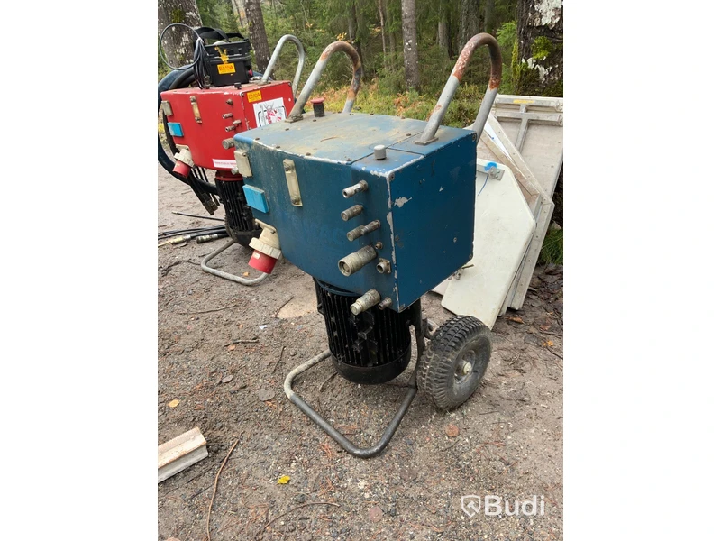 Hydraul driven sågutrustning.