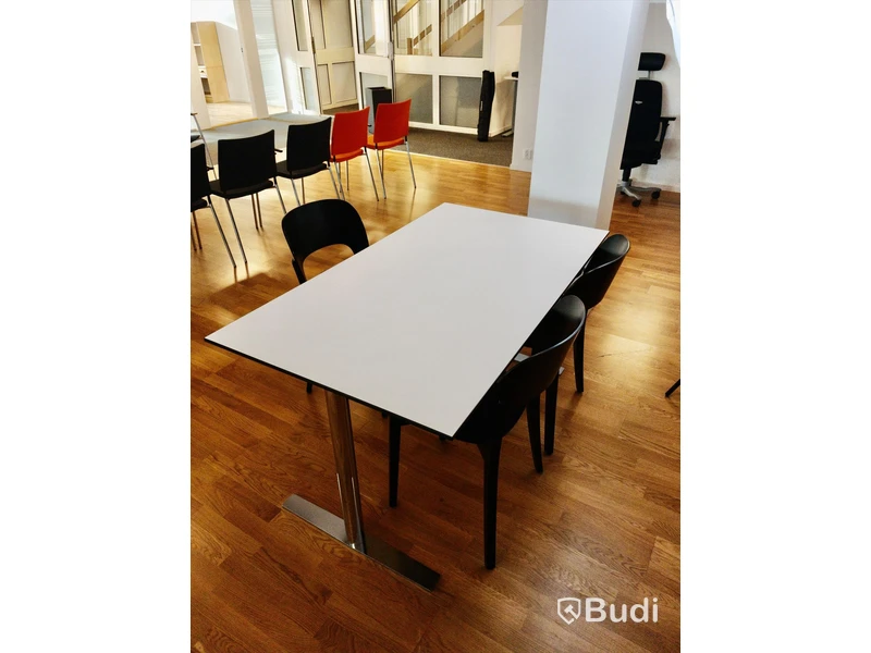 Matbord med 3st stolar 140x80x72 cm