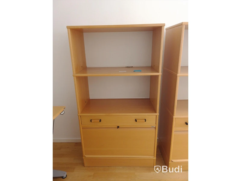 Bokhylla med låsbart jalusiskåp Kinnarps 80x40x146