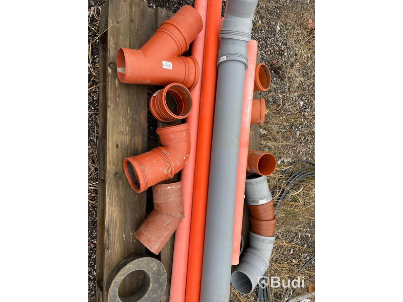 10 st Brunnsbeteckningar samt div PVC kopplingar