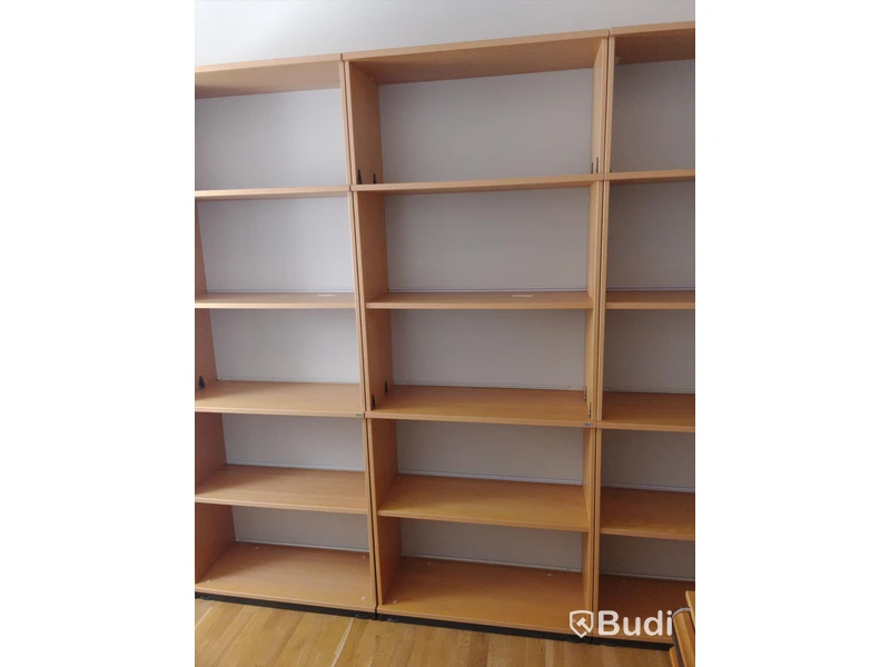 Bokhylla Kinnarps 80x31x203 cm