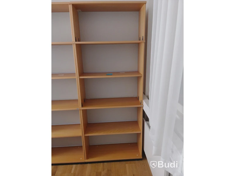 Bokhylla Kinnarps 80x31x203 cm