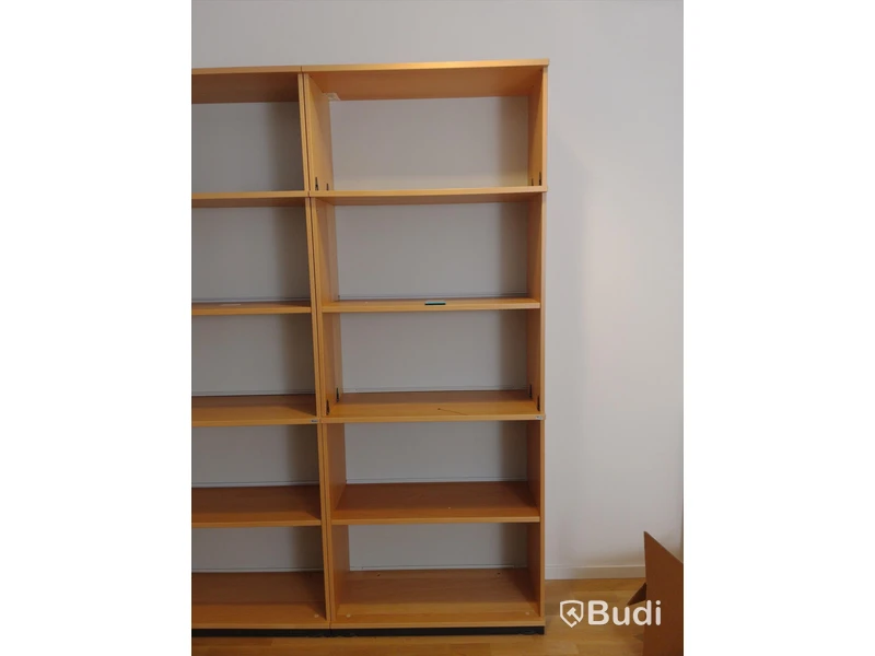 Bokhylla Kinnarps 80x31x203 cm
