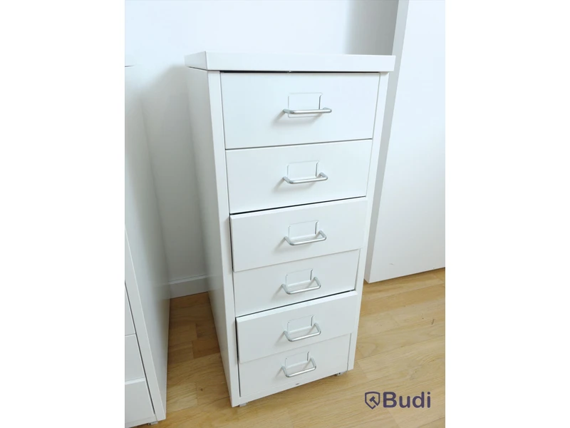 Hurts - 3 st. Ikea, grå och vit metall, på hjul.