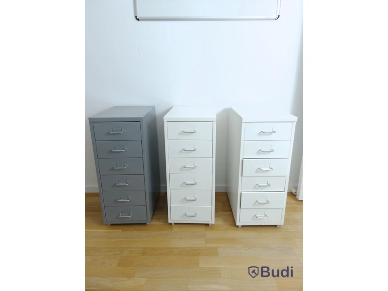 Hurts - 3 st. Ikea, grå och vit metall, på hjul.