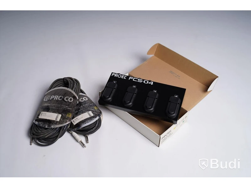 Footswitch och 2st telekabel 9m, Proel FCS-04 och Pro Co LC-30. Ny.