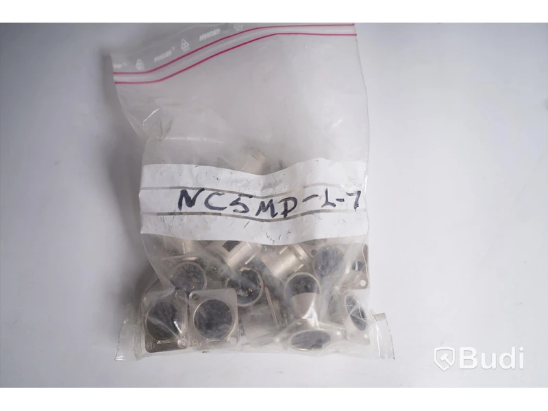 Diverse adaptrar. Neutrik NC5MP-L-1 10st, Proel AT310 7st, Proel S2C 17st. Ny.