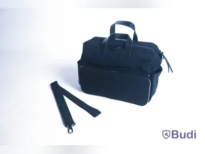 Skötväska - MOJ Sweden, Juni, svart. Bomullscanvas och skinn. Ny, Obruten förpackning.