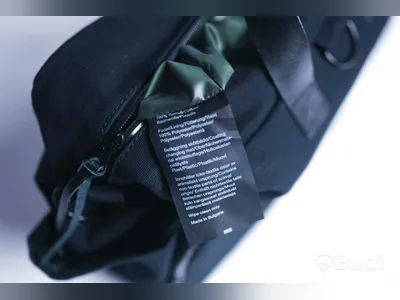 Skötväska - MOJ Sweden, Juni, svart. Bomullscanvas och skinn. Ny, Obruten förpackning.