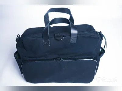 Skötväska - MOJ Sweden, Juni, svart. Bomullscanvas och skinn. Ny, Obruten förpackning.